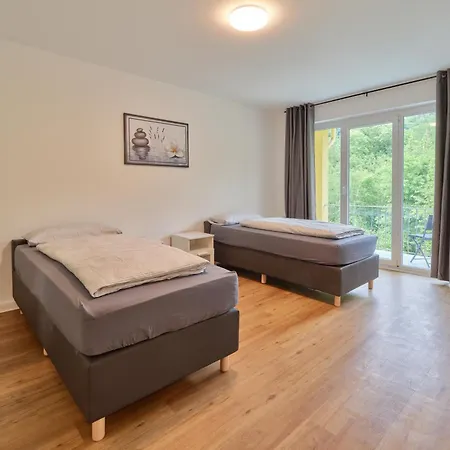 Monteurwohnungen In - Parkplatz - Einzelbetten - Waschmaschine Und Trockner Apartamento *